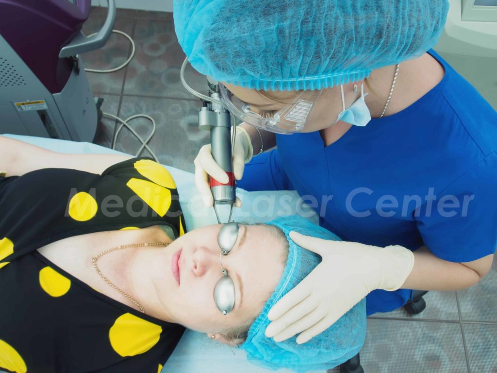 Как подтянуть кожу лица